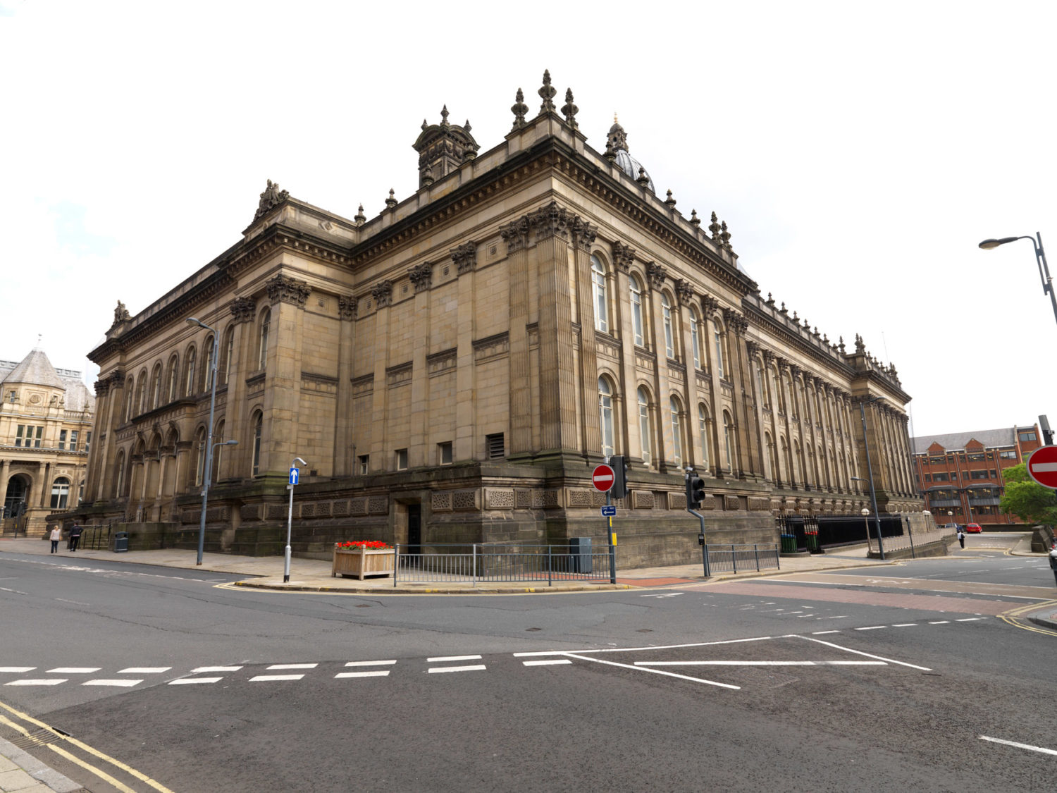 leeds-town-hall-screen-yorkshire